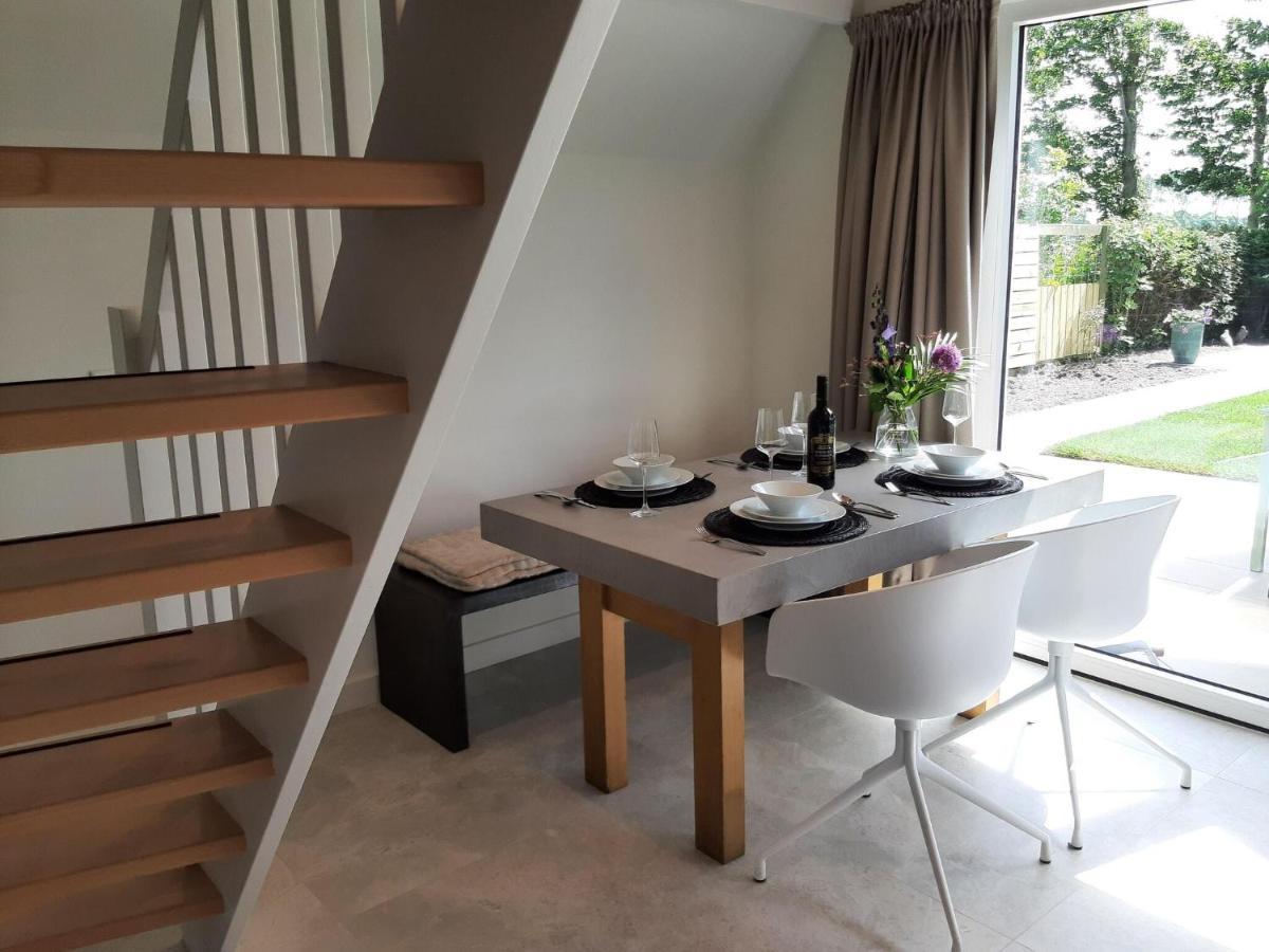 Tuitjenhorn Stylish Holiday Home By The Sea מראה חיצוני תמונה