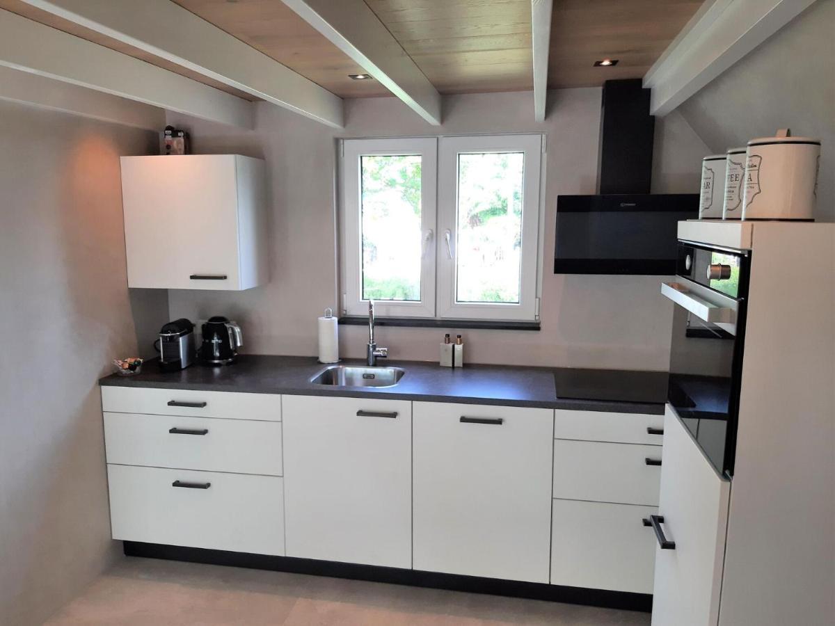 Tuitjenhorn Stylish Holiday Home By The Sea מראה חיצוני תמונה