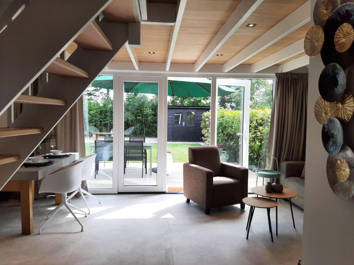 Tuitjenhorn Stylish Holiday Home By The Sea מראה חיצוני תמונה