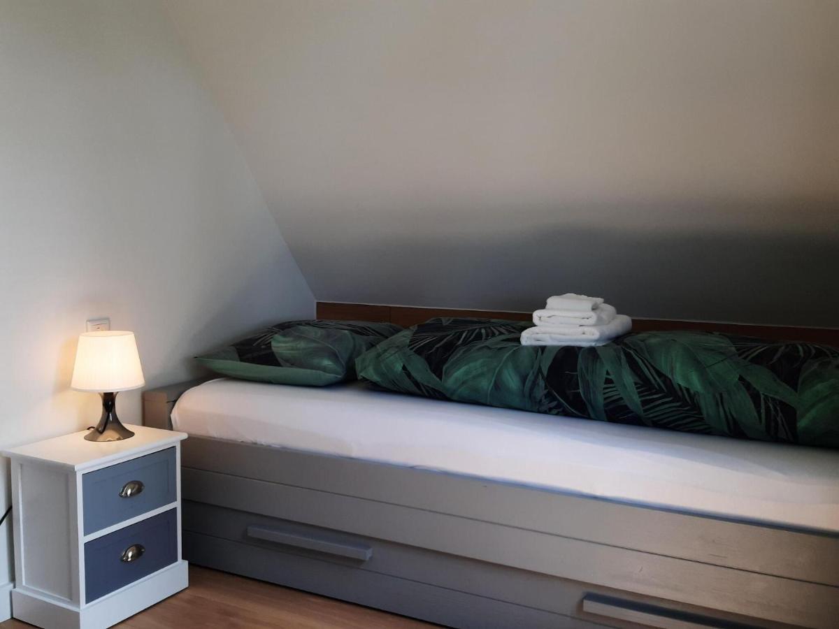 Tuitjenhorn Stylish Holiday Home By The Sea מראה חיצוני תמונה